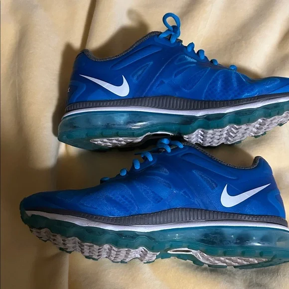 Nike Air Max Blue Athletic Sneakers - Picture 5 of 5